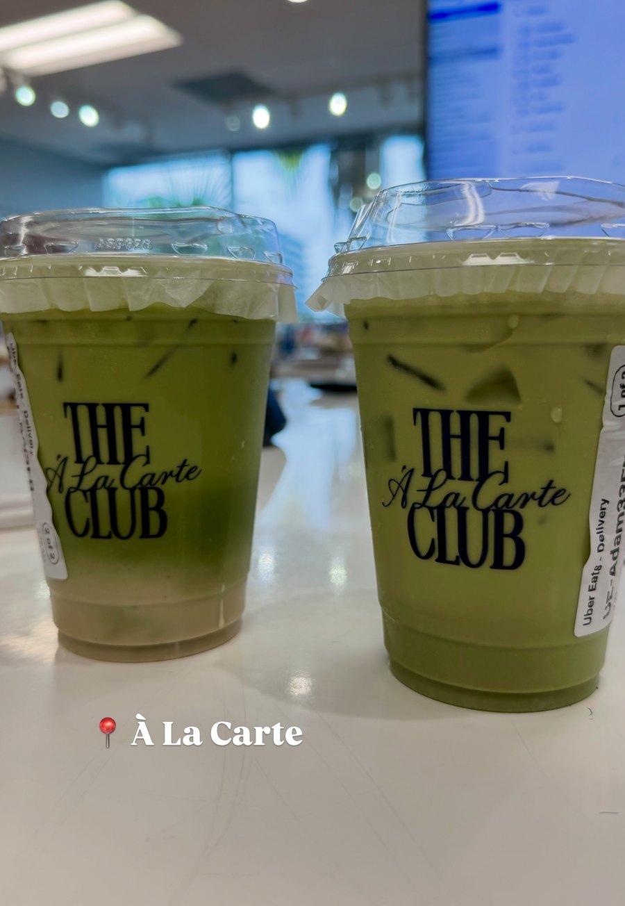 Dos matchas del A La Carte Club recién llegados por delivery