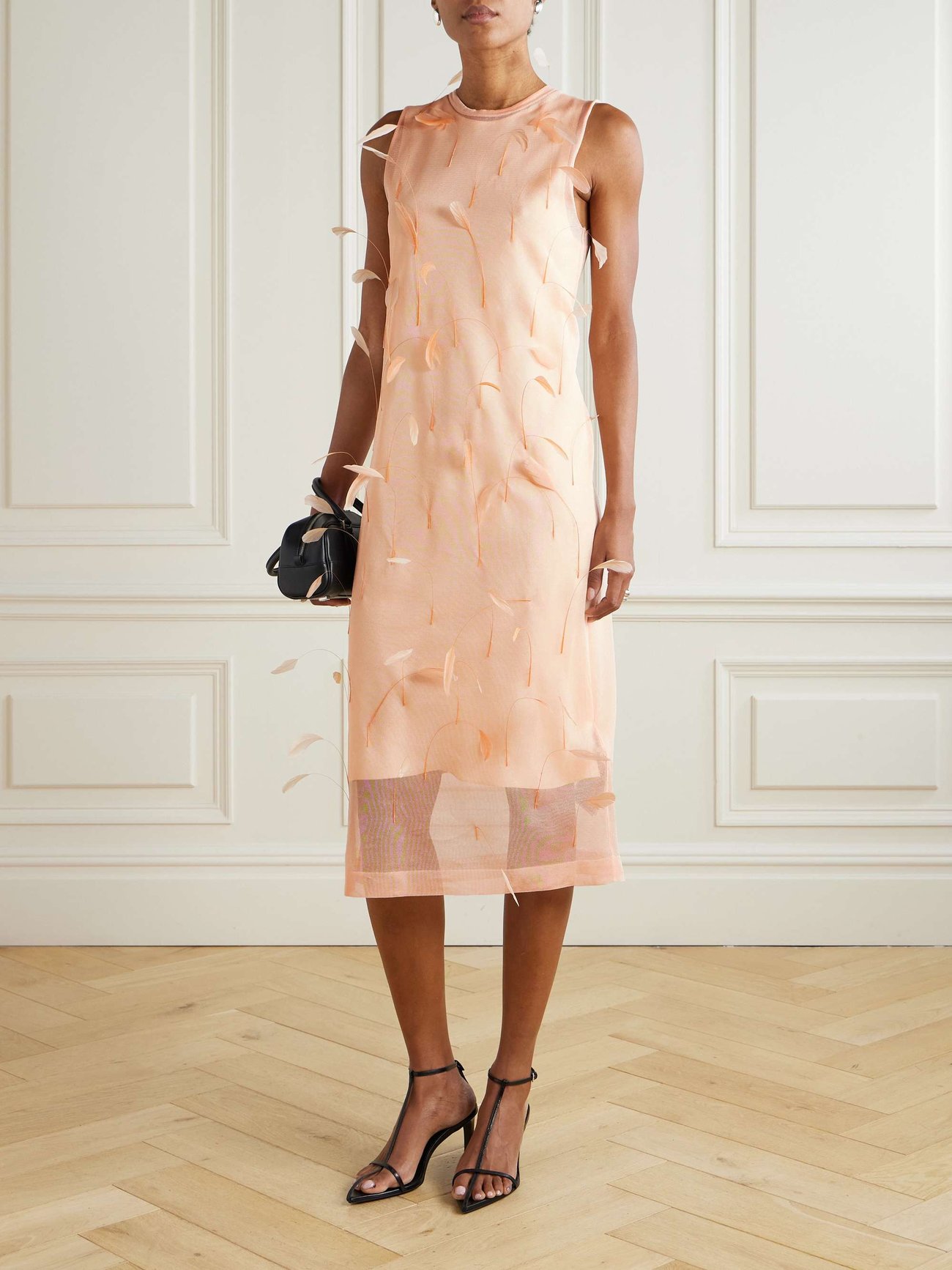 Vestido durazno con plumas delicadas, Jil Sander